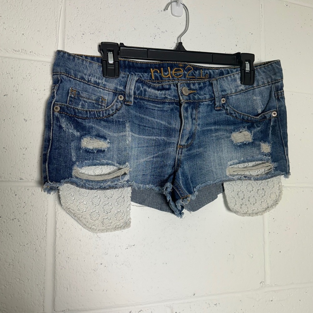 rue21 Womens Distressed Denim micro Shorts y2k Lace Pocket Cutoffs Size 3/4